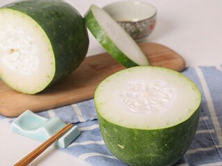 经典伤感诗句(经典伤感句子)